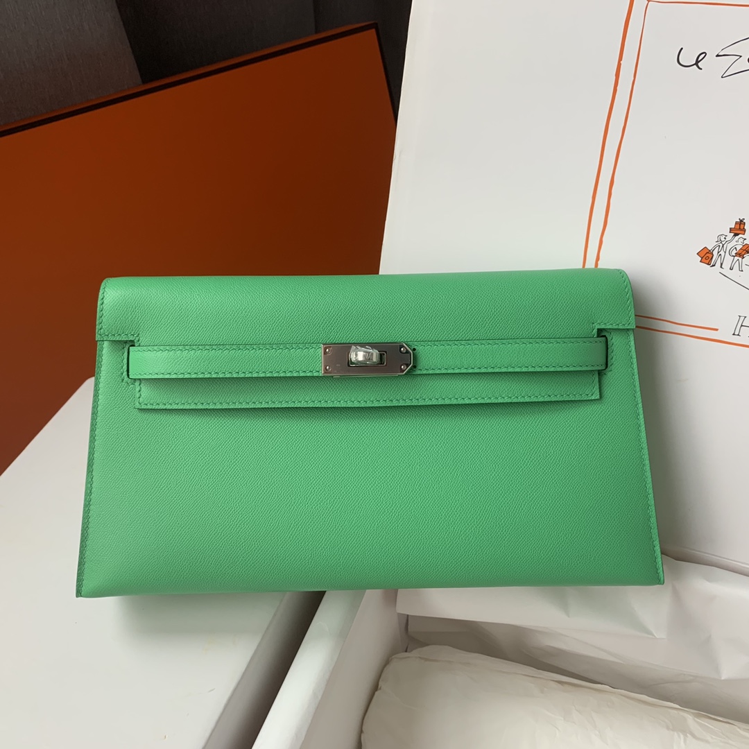 Hermes Kelly Elan Shoulder Bag in Green Epsom Leather 